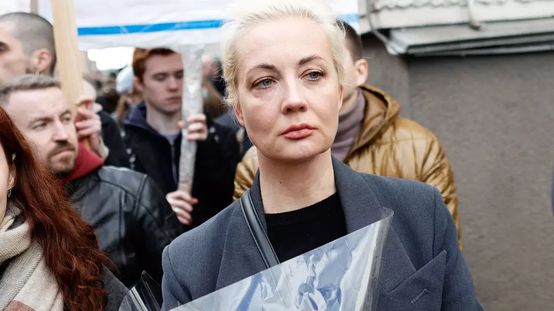 Julia Nawalnaja verlor kürzlich ihren Mann. - Bild: Carsten Koall/dpa