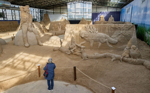 Die Sandskulpturen-Ausstellung in Travemünde ist bis zum 3. November geöffnet. - Foto: Georg Wendt/dpa Die Sandskulpturen-Ausstellung in Travemünde ist bis zum 3. November geöffnet. - Foto: Georg Wendt/dpa