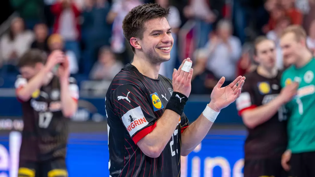 Handball-Nationalspieler Renars Uscins freut sich auf Olympia. - Bild: David Inderlied/dpa