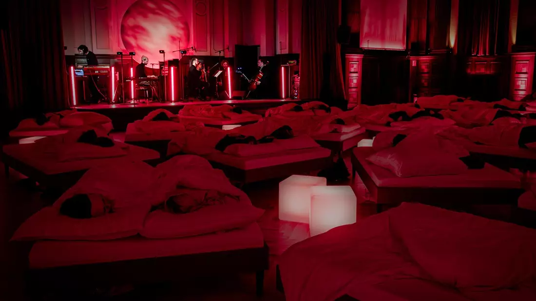 Schlafen war bei diesem Konzert ausdrücklich erwünscht: Emma Sleep veröffentlicht erstes Musikalbum zum Einschlafen - Bild: presseportal.de
