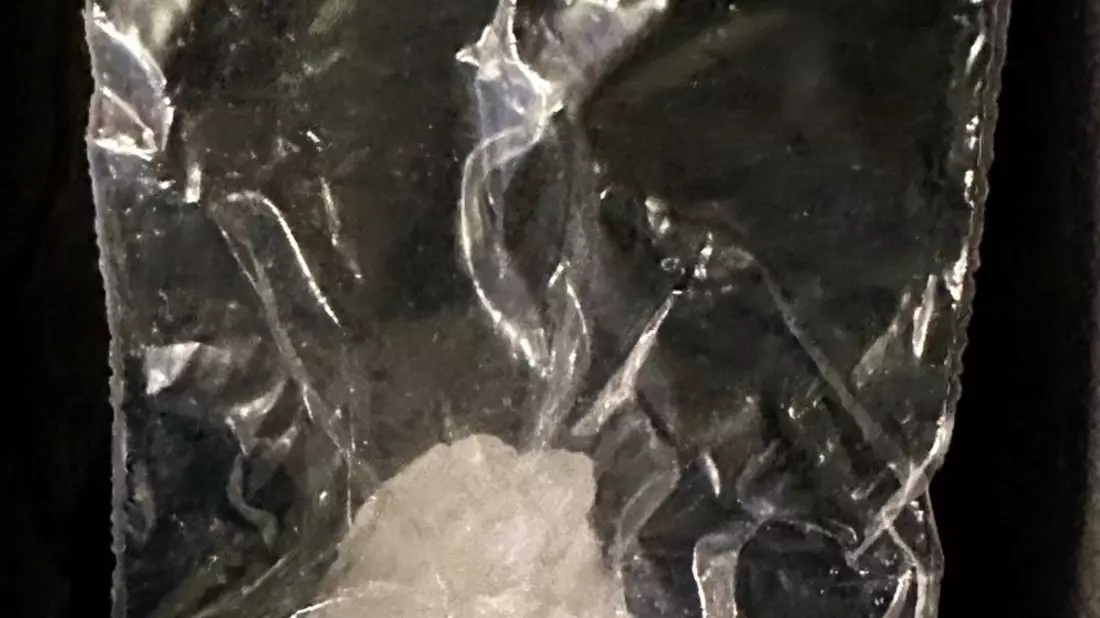 HZA-EF: Zoll stellt Drogen sicher / Mann versteckt Crystal in der Unterhose - Bild: presseportal.de