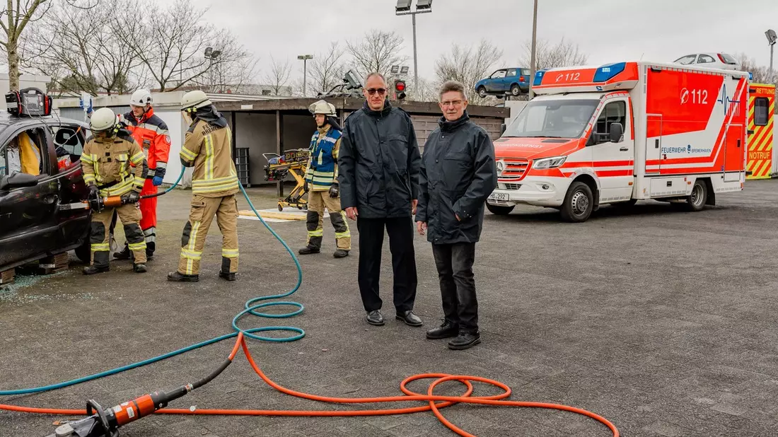 FW Bremerhaven: Rückblick auf das Jahr 2023 und zukünftige Herausforderungen der Feuerwehr Bremerhaven - Bild: presseportal.de