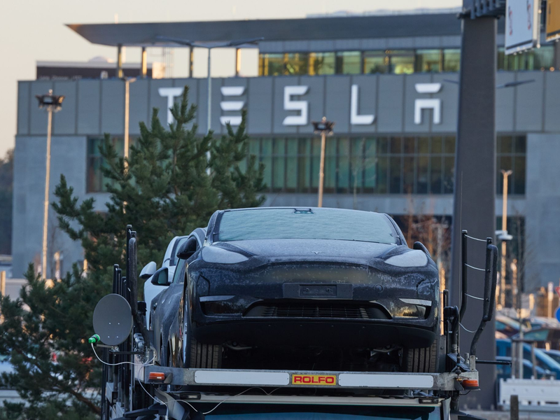 Tesla-Autofabrik in Grünheide vor den Toren Berlins. - Foto: Joerg Carstensen/dpa