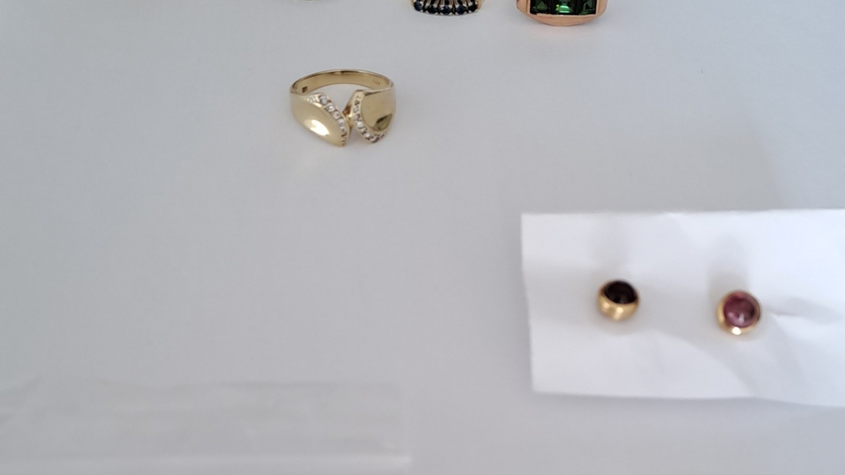 POL-OL: Schmuck vermisst? S. Fotos - Foto: presseportal.de