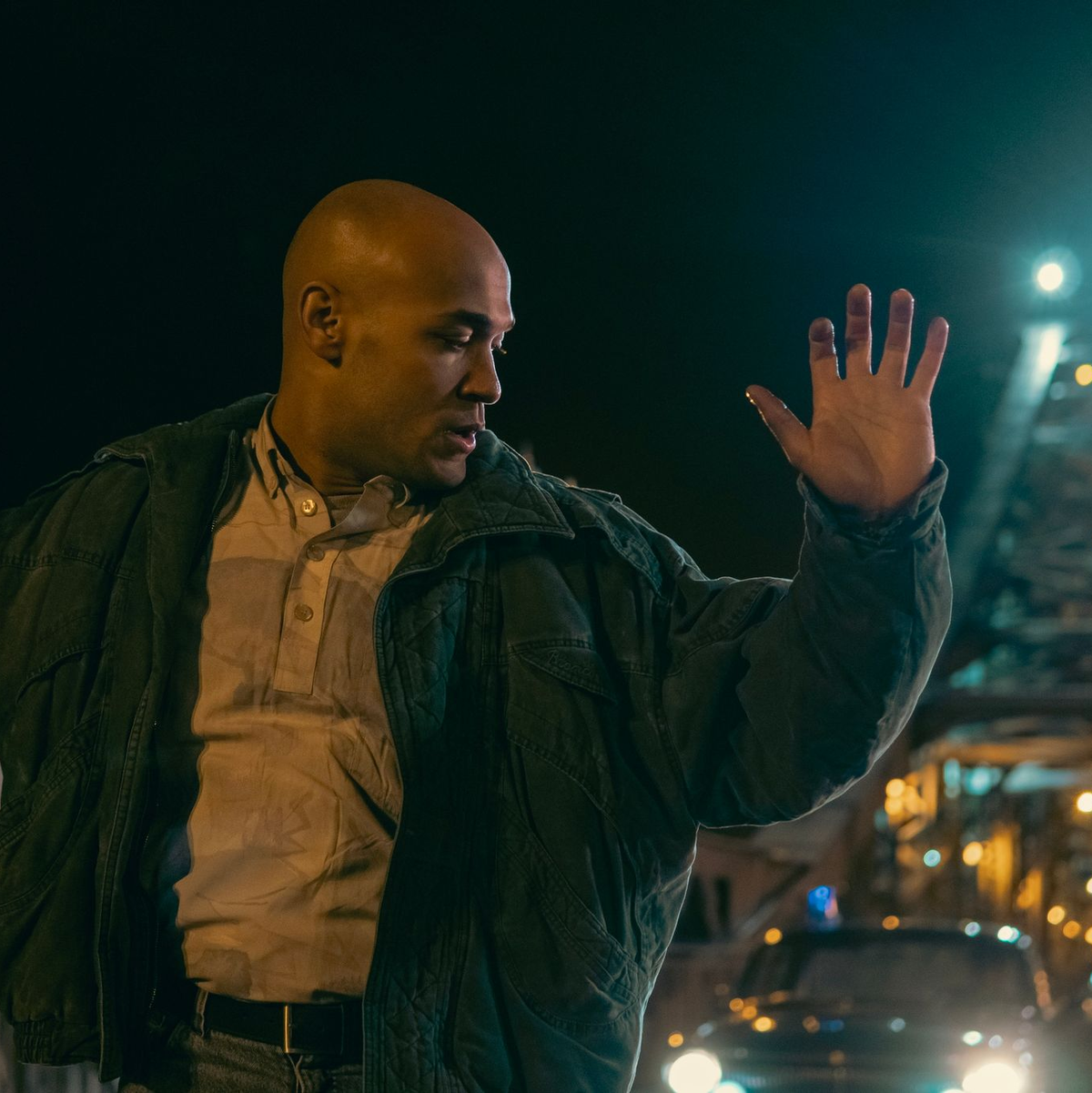 Sam (Malick Bauer) in einer Szene der Serie «Sam: Ein Sachse». Die Serie auf Disney+ zählt zu den diesjährigen Gewinnern des Grimme-Preises. - Foto: Yohana Papa Onyango/Disney/dpa