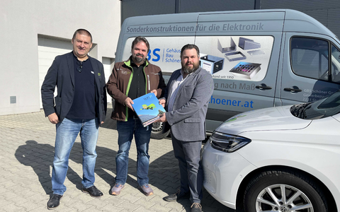 Übergabe der SUN21-Photovoltaik-Anlage - Foto: SUN21 Smart-Energy GmbH über pressetext.de