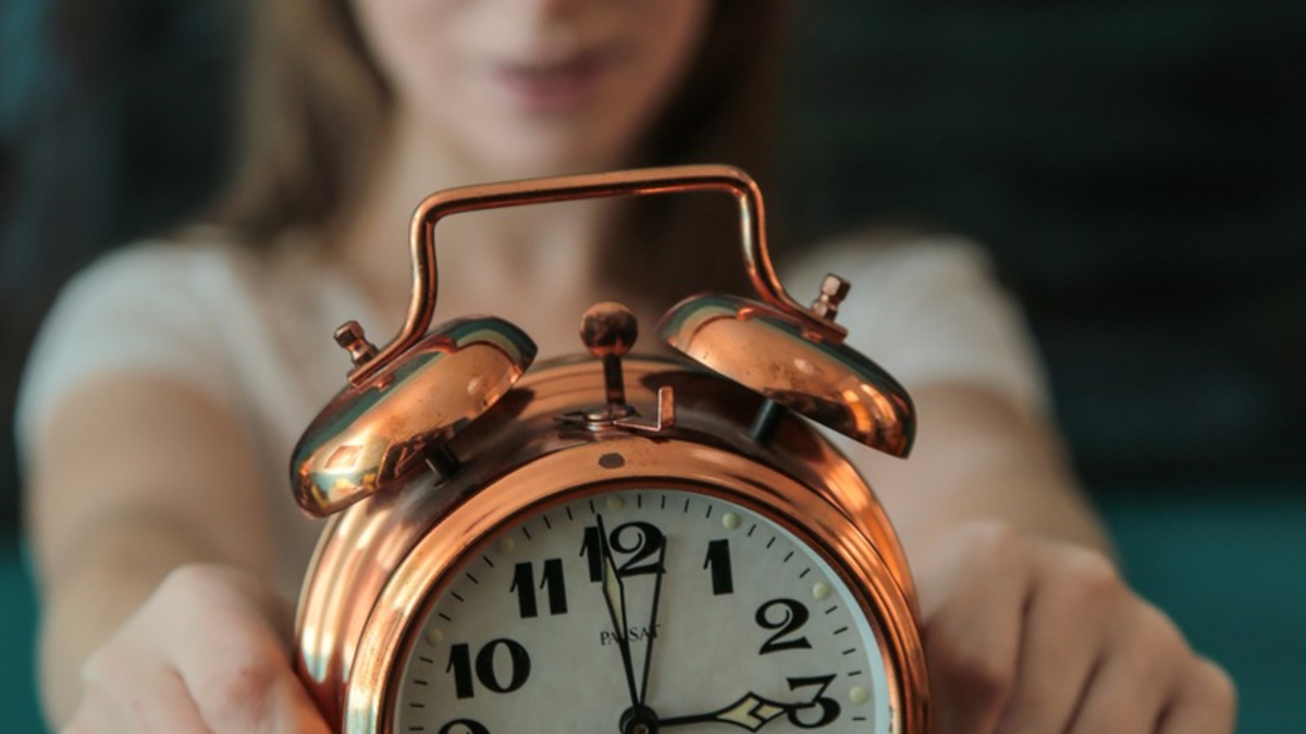 Wie die Umstellung auf die Sommerzeit am besten funktioniert / Fünf Tipps, damit das frühere Aufstehen nicht so schwerfällt - Foto: presseportal.de