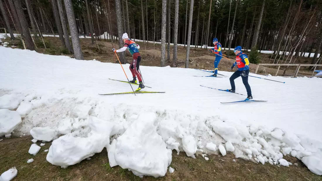Der Wintersport steht vor einer schwierigen Zukunft. - Bild: Hendrik Schmidt/dpa