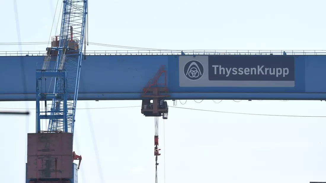 Thyssenkrupp: Im vergangenen Jahr gab es grünes Licht für die Verselbstständigung von TKMS. - Bild: Carsten Rehder/dpa