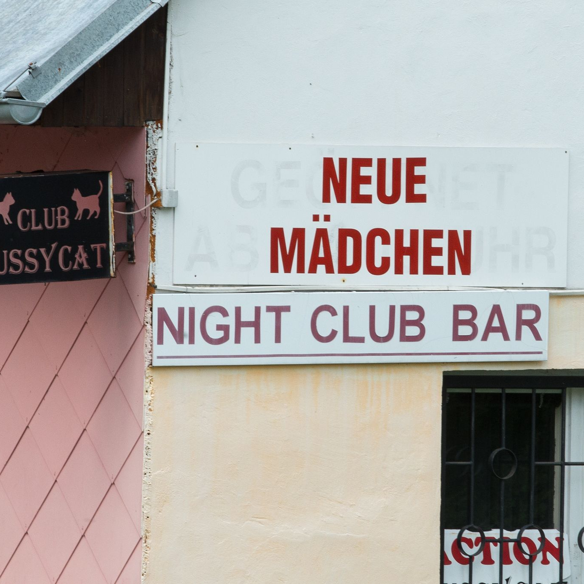 Ein Nachtclub in Horni Vltavice (Tschechien) nahe der deutsch-tschechischen Grenze. - Foto: Armin Weigel/dpa