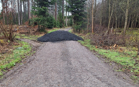 POL-LB: Rutesheim: illegale Müllablagerung bei der Tannenwaldhütte - Zeugen gesucht - Bild: presseportal.de