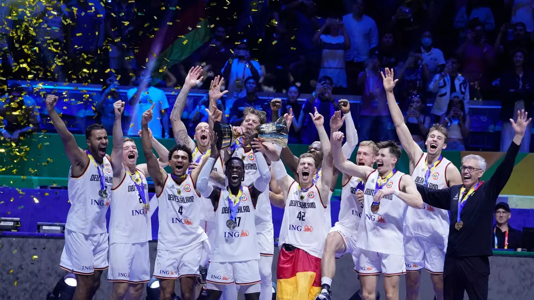 Die DBB-Männer reisen als Weltmeister nach Paris. - Bild: Michael Conroy/AP/dpa