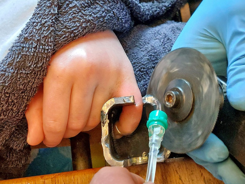 FW-M: Befreiungsaktion nimmt ungeahnte Ausmaße an (Lochhausen) - Foto: presseportal.de