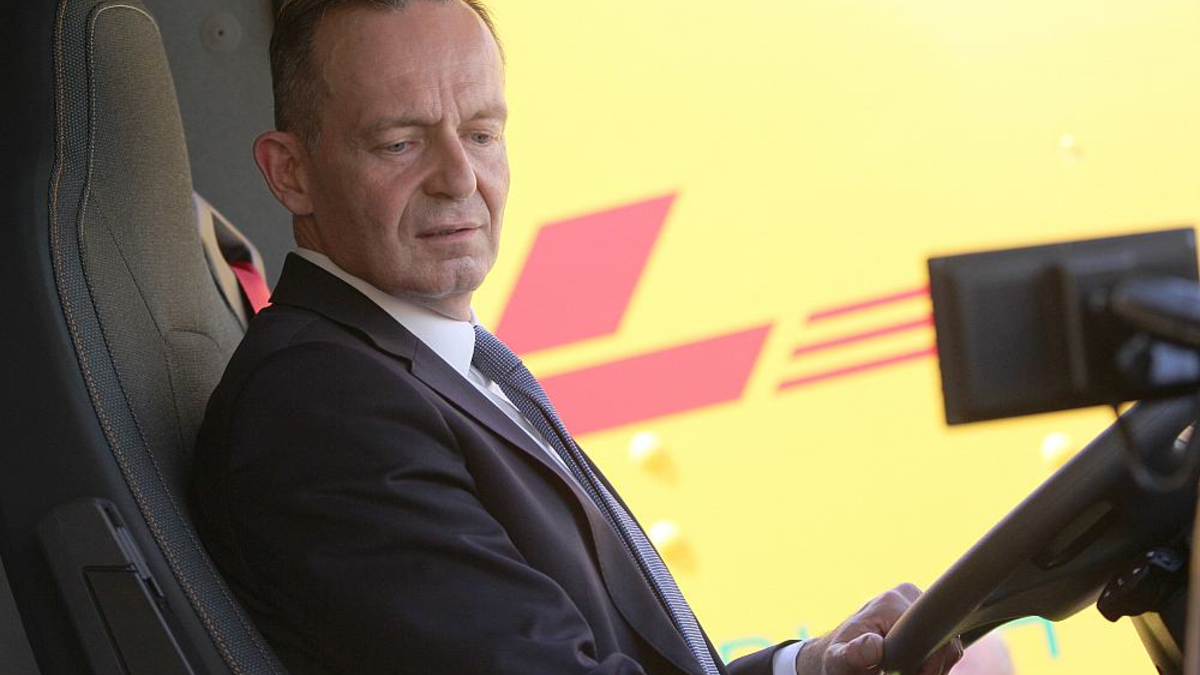 Volker Wissing in einem Post-LKW (Archiv) - Foto: über dts Nachrichtenagentur