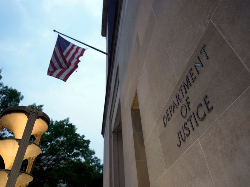 Das Justizministerium in Washington teilt mit, dass bereits ein Urteil gegen zwei der Männer beschlossen wurde. - Foto: Manuel Balce Ceneta/AP