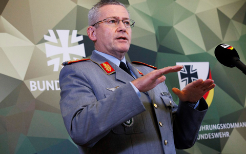 Generalleutnant Andre Bodemann, Befehlshaber Territoriales Führungskommando der Bundeswehr, spricht vor Beginn der Tagung zum neuen Verteidigungsplan für Deutschland. - Foto: Carsten Koall/dpa