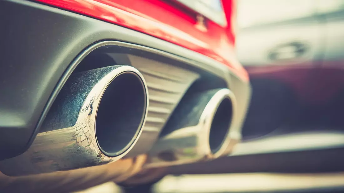 LKA-RP: Verstärkte Kontrollen gegen illegales Tuning und Autorennen am Car Friday - Bild: presseportal.de