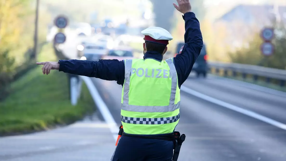 Österreichs Bundesministerium für Inneres modernisiert die Ausrüstung der Polizei mit der Einführung von Bodycams / Zukunftsweisende Technologie für mehr Sicherheit und Transparenz im Einsatz - Bild: presseportal.de