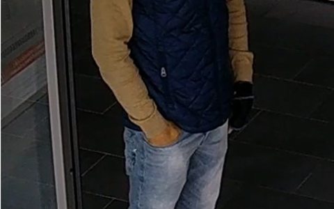 POL-KS: Raubüberfall auf Bäckereifiliale in Kirchditmold: Öffentlichkeitsfahndung mit Video des Täters; Hinweise erbeten - Foto: presseportal.de