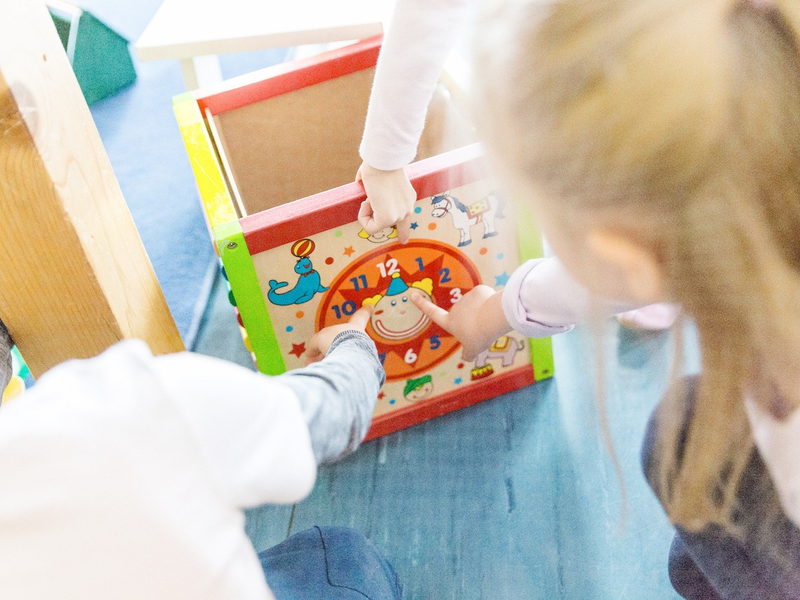 Wer hat uns die Stunde gestohlen? Zeit und Zeitumstellung mit Kindern erforschen - Foto: presseportal.de