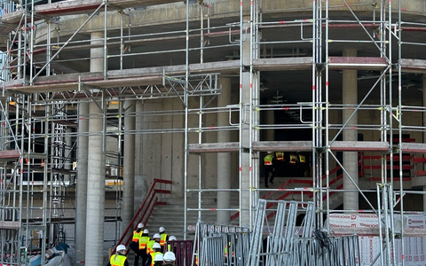 HZA-UL: Zoll überprüft Arbeiter auf Großbaustelle in Oberkochen - Foto: presseportal.de