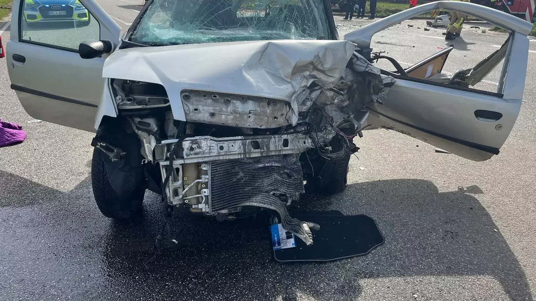 POL-PDNW: Verkehrsunfall mit zwei Schwerverletzten - Bild: presseportal.de