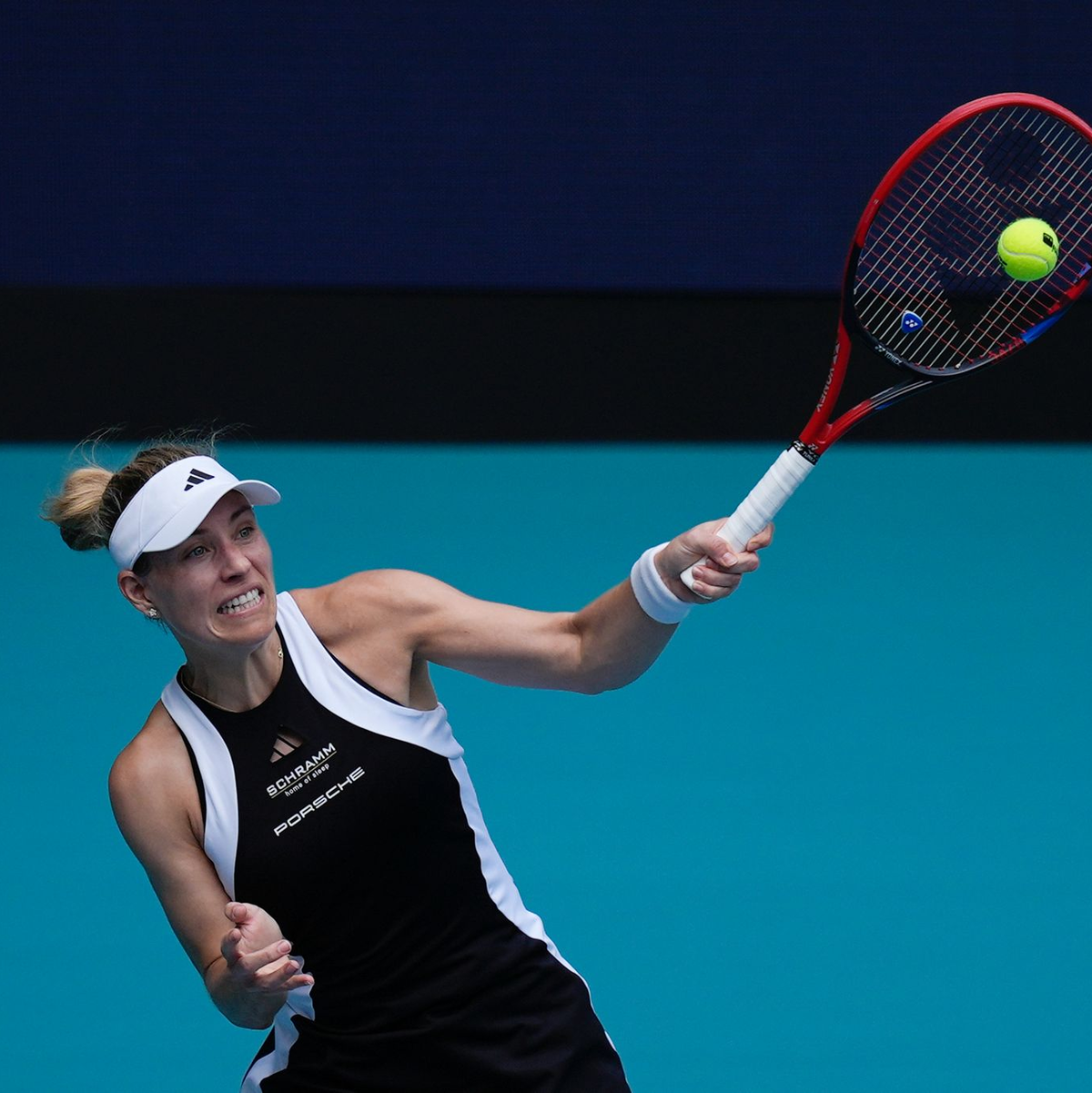Angelique Kerber unterlag Sloane Stephens in Miami glatt in zwei Sätzen. - Foto: Rebecca Blackwell/AP/dpa