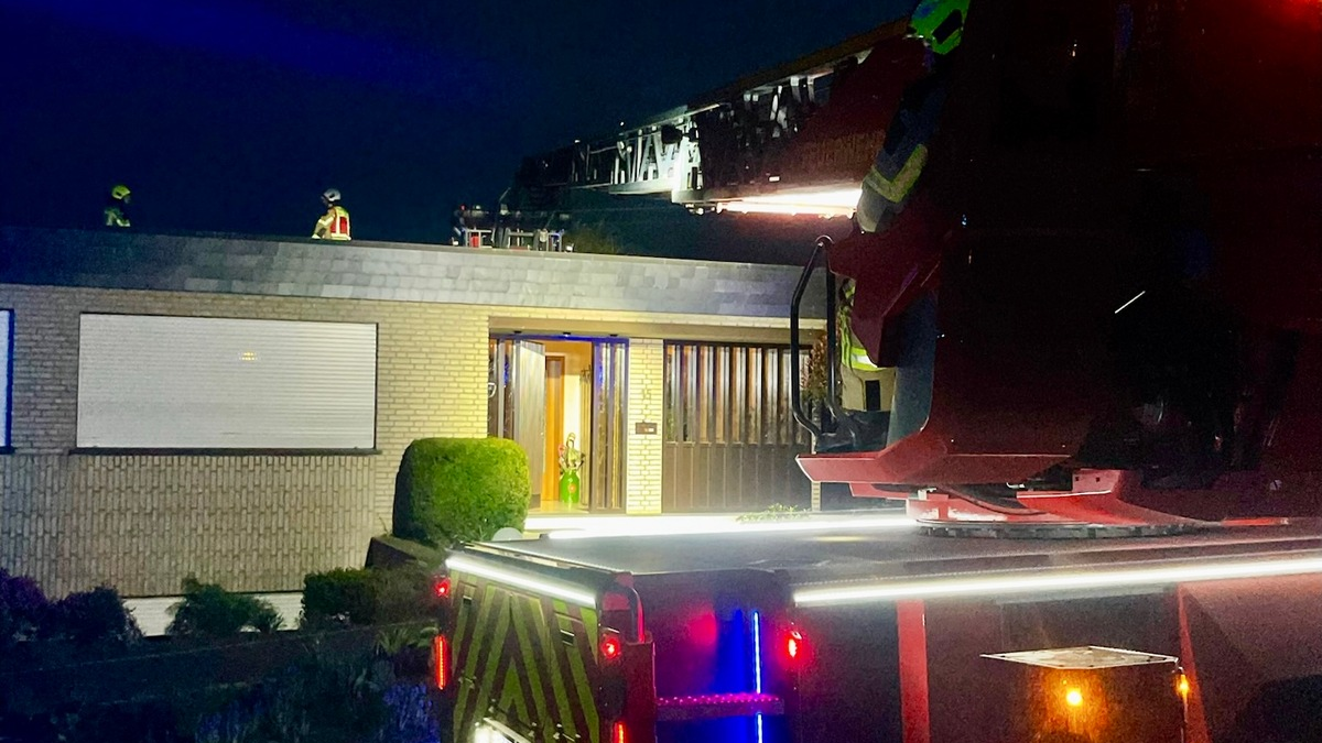 FW Alpen: Kaminbrand - Foto: presseportal.de