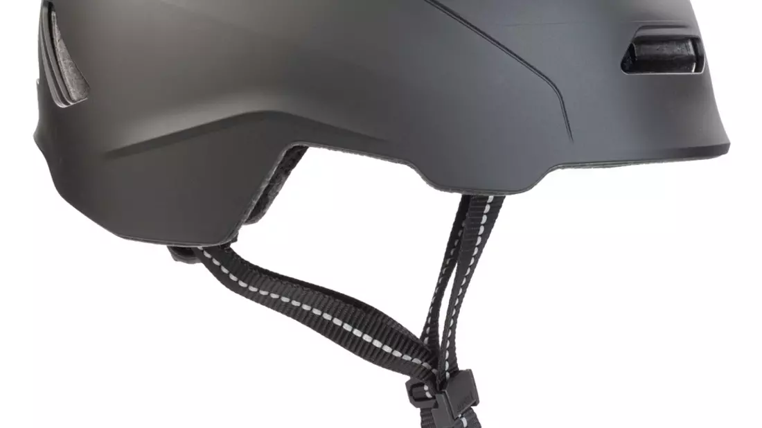 ADAC testet Fahrradhelme - teuer ist nicht immer gut / Stoßdämpfung im Schläfenbereich oft grenzwertig / Erstmals drei S-Pedelec-Helme im Test - Bild: presseportal.de