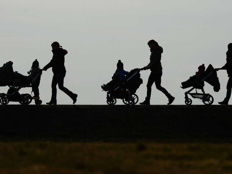 Die Weltbevölkerung wird aller Voraussicht nach wieder schrumpfen. - Foto: Felix Kästle/dpa