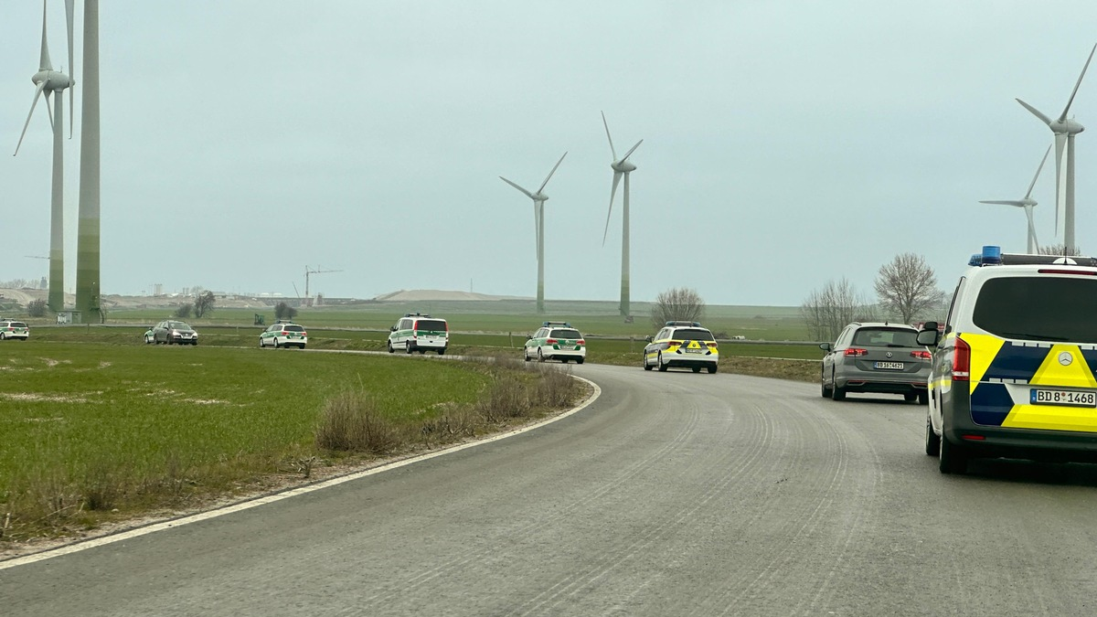 HZA-KI: Zoll nahm Baubranche ins Visier / Bundesweite Schwerpunktprüfung des Zolls gegen Schwarzarbeit und illegale Beschäftigung - Foto: presseportal.de