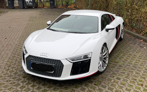 POL-HRO: Weißer Audi R8 in Rostock gestohlen - Polizei sucht Zeugen - Foto: presseportal.de