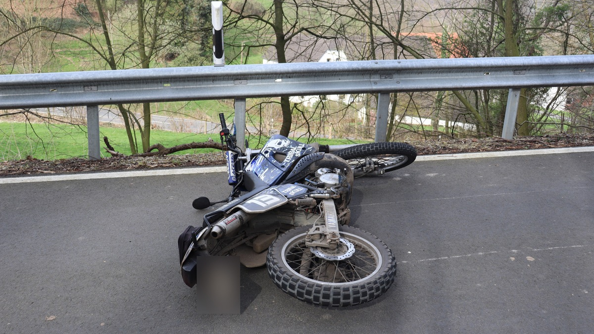 POL-HF: Lemgoer verliert Kontrolle über sein Motorrad - 18-Jähriger bei Unfall schwer verletzt - Foto: presseportal.de