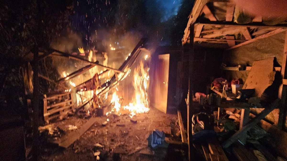 FW-WRN: Gartenlaubenbrand an der Capeller Straße - Foto: presseportal.de