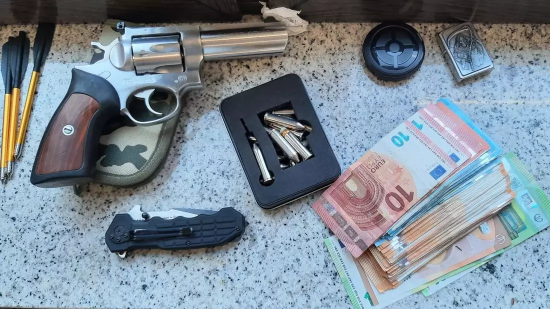 BPOLI EF: Bundespolizei nimmt bewaffneten Fahrgast fest - Bild: presseportal.de