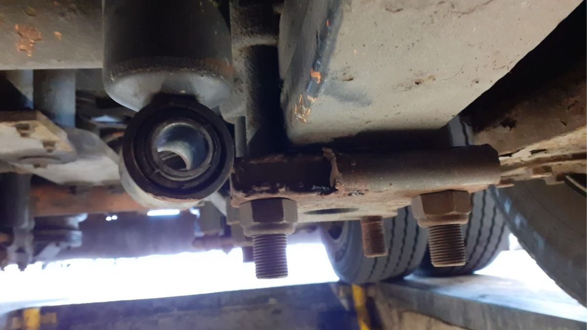 POL-PPTR: Unerlaubter und mangelhafter Schwertransport aus dem Verkehrs gezogen - Foto: presseportal.de