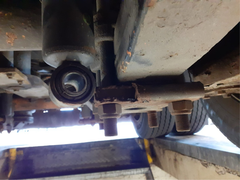 POL-PPTR: Unerlaubter und mangelhafter Schwertransport aus dem Verkehrs gezogen - Foto: presseportal.de