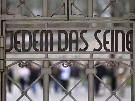 In geschichtsrevisionistischen Kreisen wurde die Echtheit der überlieferten menschlichen Überreste immer wieder in Frage gestellt. - Foto: Martin Schutt/dpa
