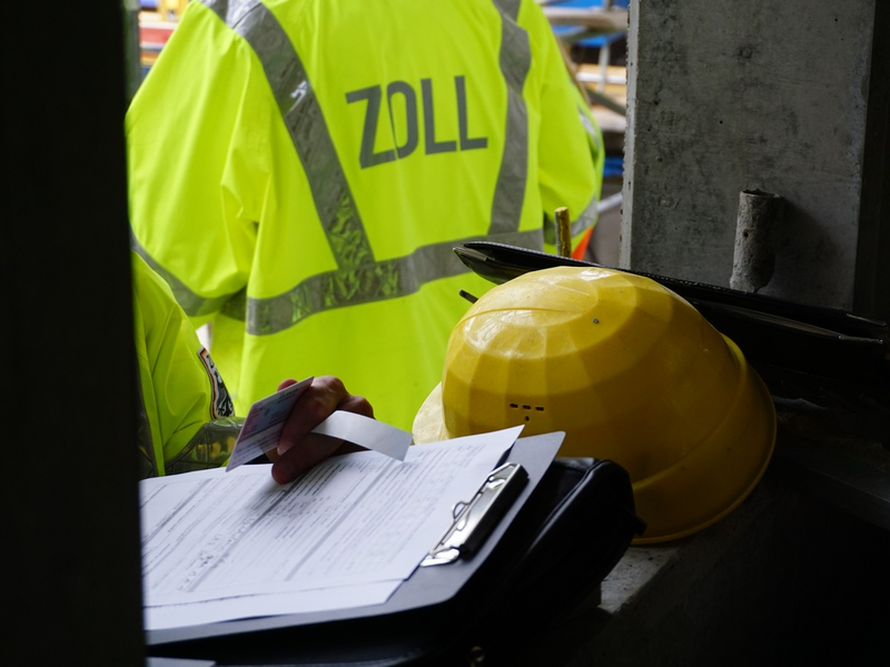 HZA-HN: Zoll kontrolliert Großbaustelle - Foto: presseportal.de