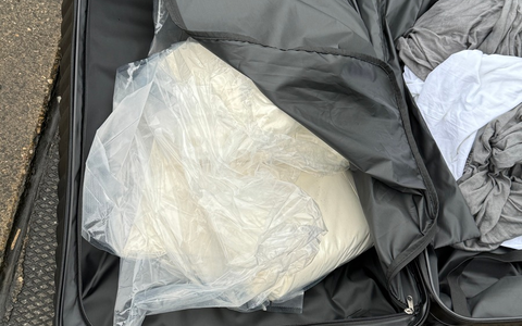 HZA-DA: Unterwegs mit dem verbotenen Kick - Festnahme stoppt 17 Kilogramm Amphetamine auf der BAB 66 - Foto: presseportal.de