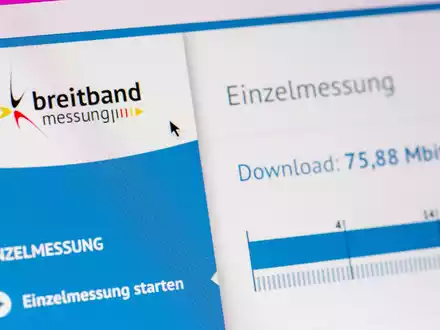 Nur 4 Prozent der Kunden erreichten zuletzt beim mobilen Internet die vertraglich vereinbarte Datenübertragungsrate, im Festnetz waren es 43,5 Prozent. - Foto: Fernando Gutierrez-Juarez/dpa-Zentralbild/dpa