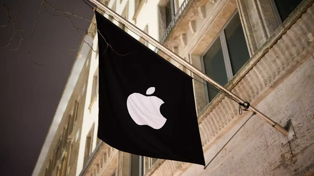 Bei den Vorwürfen gegen Apple geht es im Kern darum, dass der Konzern Nutzer an eigene Geräte dadurch binde, dass er Dienste anderer Unternehmen künstlich weniger attraktiv mache. - Bild: Julian Stratenschulte/dpa