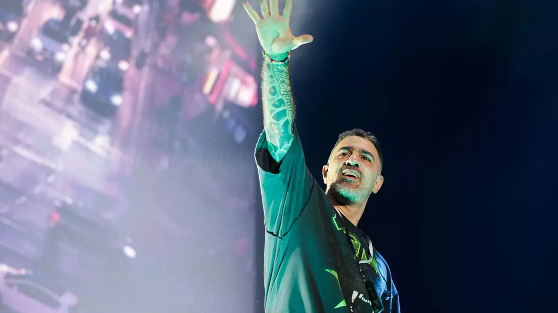 Das erste Mal seit acht Jahren performt Rapper Bushido seine Musik. - Bild: Hannes P Albert/dpa