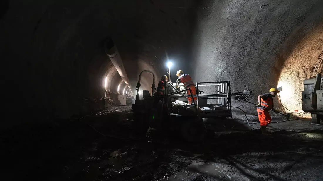Auf der Baustelle des Brennerbasistunnels ist es zu einem tödlcihen Unfall gekommen. - Bild: Angelika Warmuth/dpa