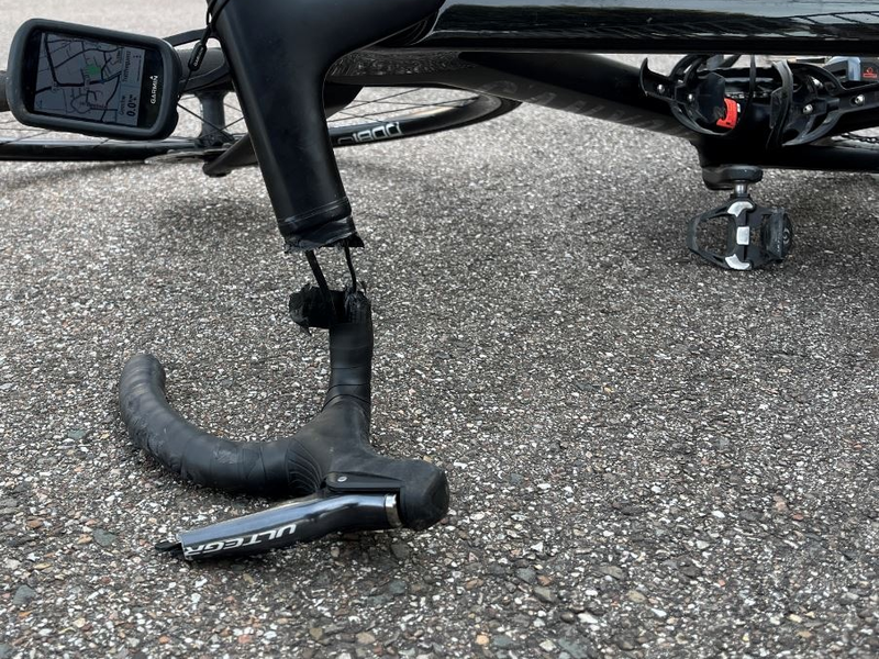 POL-PDLD: St. Martin - Vorrang von Rennradfahrer missachtet - Foto: presseportal.de