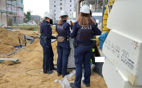 HZA-BS: Bundesweite Schwerpunktprüfung gegen Schwarzarbeit in der Baubranche / Finanzkontrolle Schwarzarbeit des Hauptzollamts Braunschweig kontrolliert Baustellen im gesamten Bezirk - Foto: presseportal.de