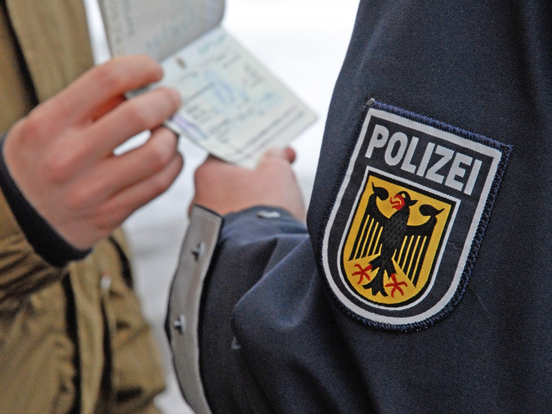 Bundespolizeidirektion München: 874 Tage ins Gefängnis / Bundespolizei verhaftet Polen nahe Weyarn - Foto: presseportal.de