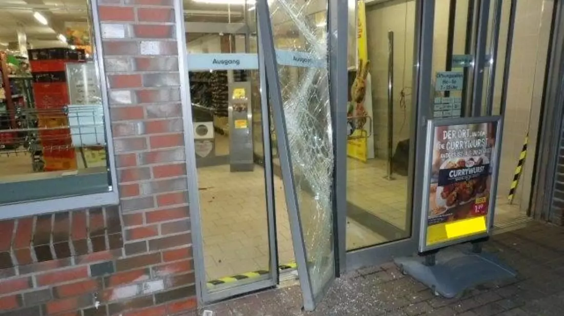 POL-D: Flingern - Einbruch bei Lebensmitteldiscounter - Tatbeute mit Einkaufswagen weggeschafft - Festnahme - U-Haf - Bild: presseportal.de