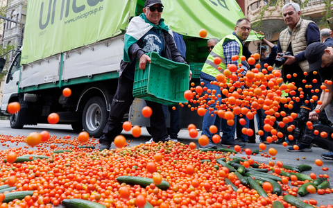 In den vergangenen Wochen haben Bauern in mehreren europĂ€ischen LĂ€ndern gegen zu hohe Umweltauflagen protestiert - wie hier in Spanien. - Foto: Ălex CĂĄmara/EUROPA PRESS/dpa In den vergangenen Wochen haben Bauern in mehreren europĂ€ischen LĂ€ndern gegen zu hohe Umweltauflagen protestiert - wie hier in Spanien. - Foto: Ălex CĂĄmara/EUROPA PRESS/dpa