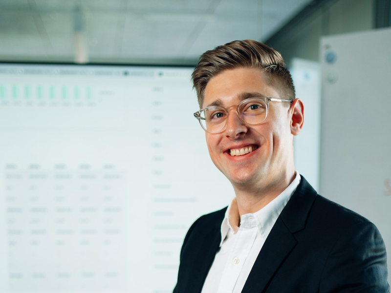 Eulerpool Research Systems erreicht Meilenstein von 250.000 Euro monatlichem Abonnementvolumen (MRR) und festigt Position als Europas führender Anbieter von Finanzkennzahlen - Foto: presseportal.de